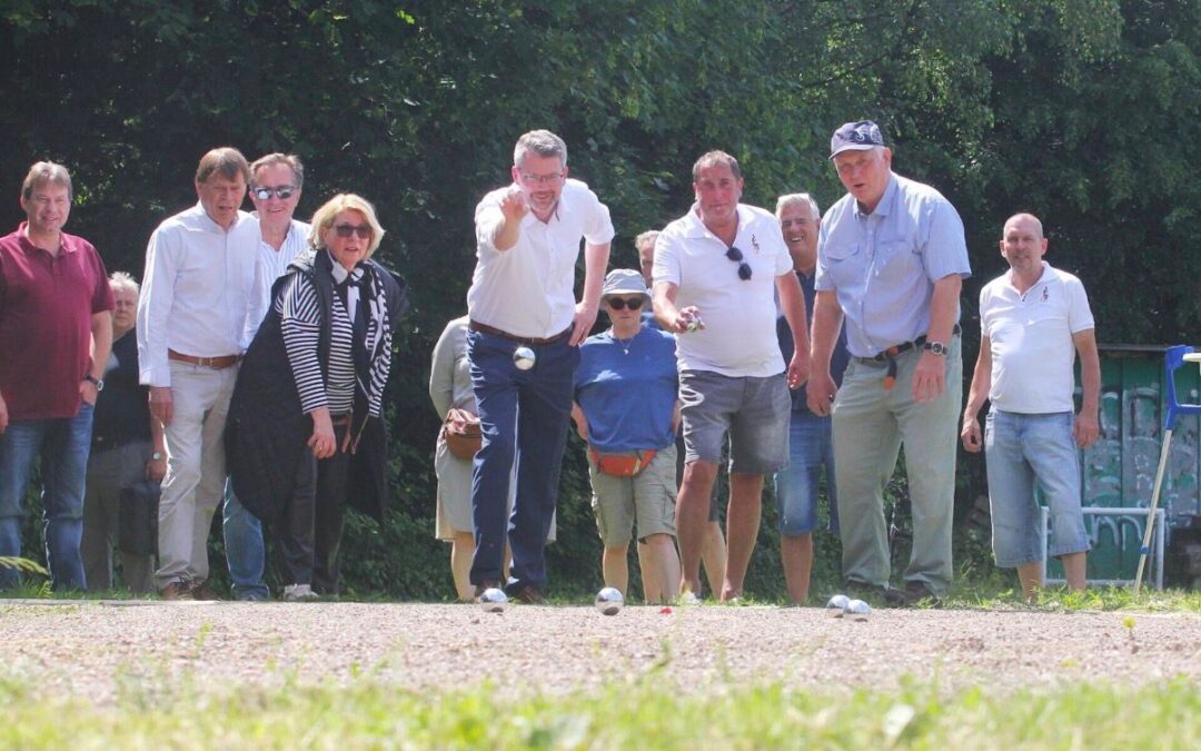 Neue Boule-Bahn an der Bezirkssportanlage Sinsen